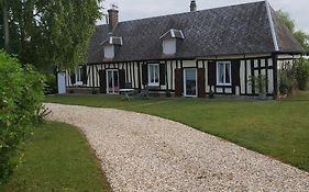 Maison à la campagne, coté forêt